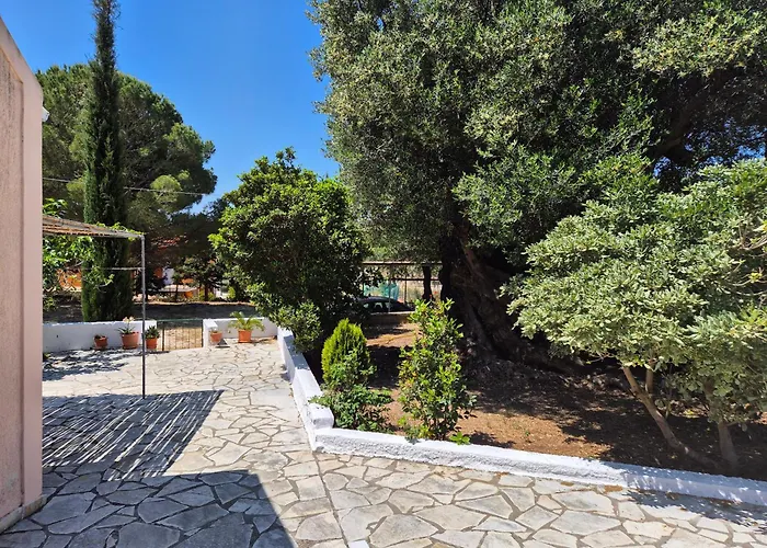 Casa Di Pietro 1 * Farsa